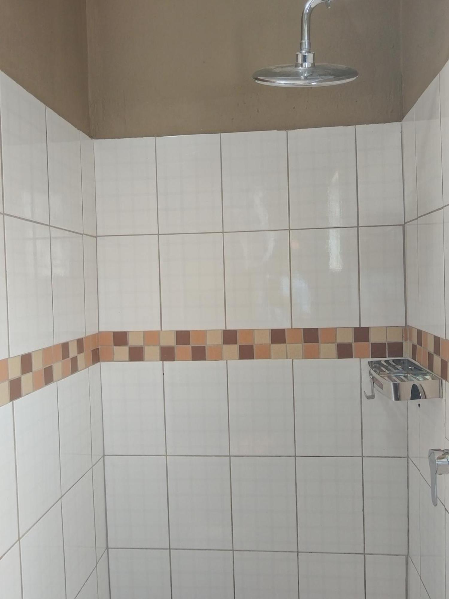 Looks Cottages Self Catering Apartments Касане Екстериор снимка